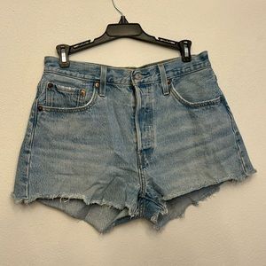 Levi's Women's 501 Shorts High Waisted size 29